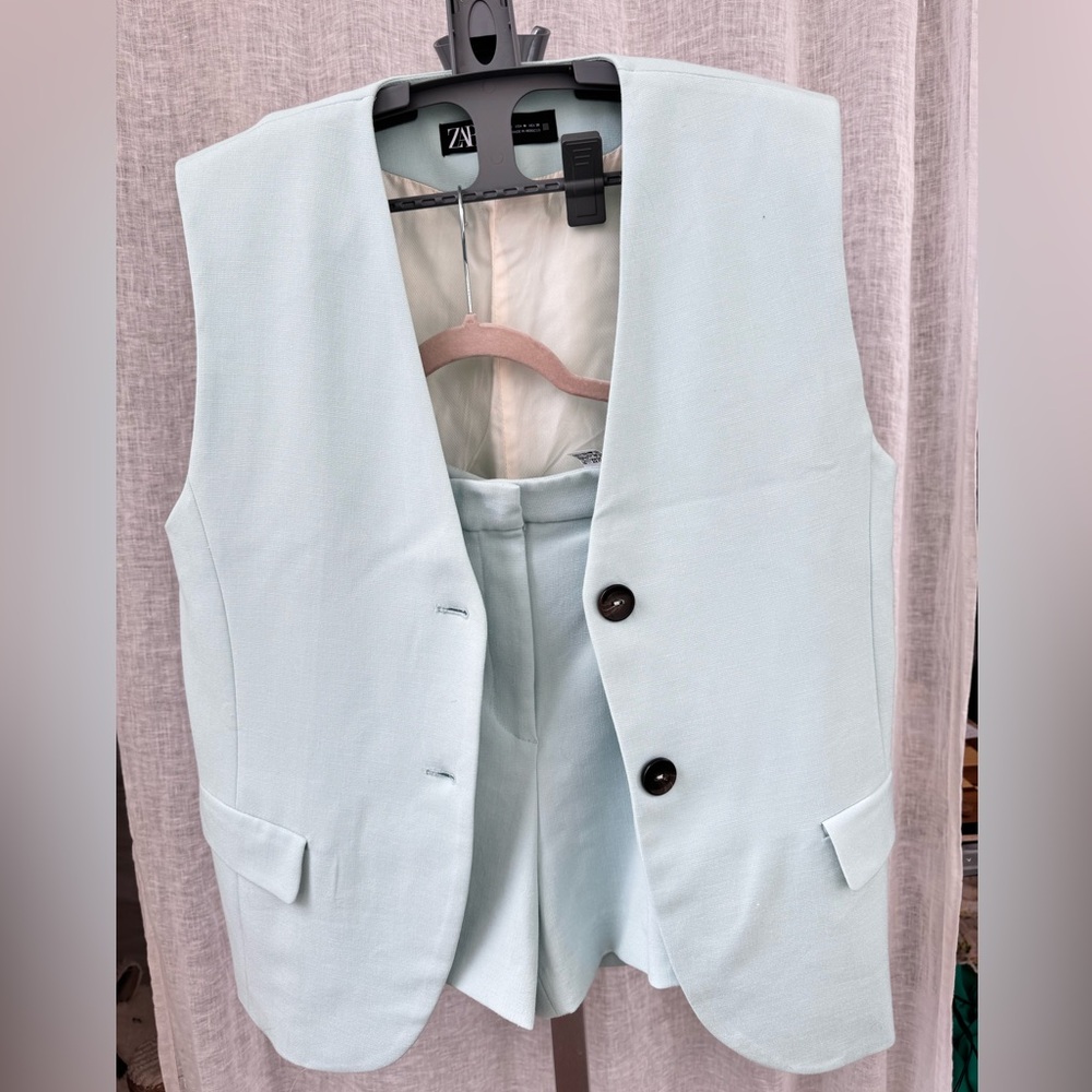 Zara suit
